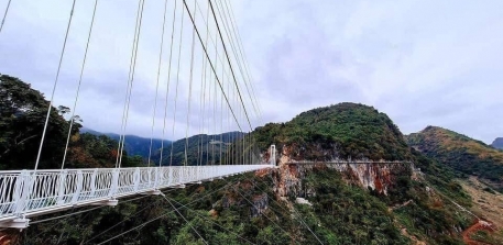 Cầu kính Bạch Long Mộc Châu, cầu kính đi bộ dài nhất thế giới
