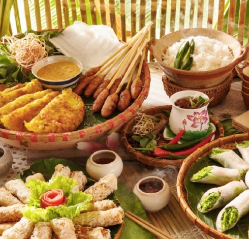 Top 10 món ăn đặc sản chợ Cồn Đà Nẵng | Phú Minh Quang Travel