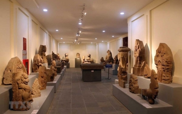 bao-tang-dieu-khac-cham-phuminhquangtravel