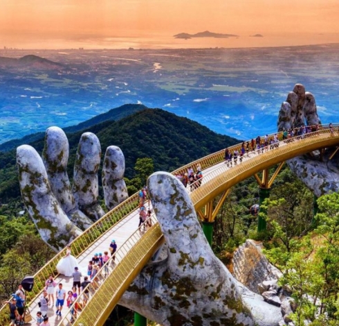 Giá vé Bà Nà Hill Đà Nẵng năm 2024 cho khách du lịch trong và ngoại tỉnh