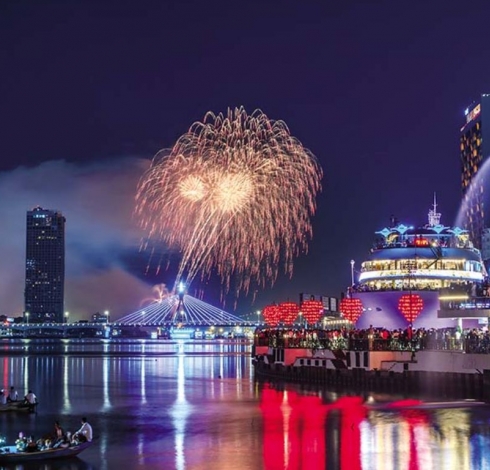 Kinh nghiệm để có vị trí đẹp khi xem Lễ hội pháo hoa Quốc tế Đà Nẵng 2024