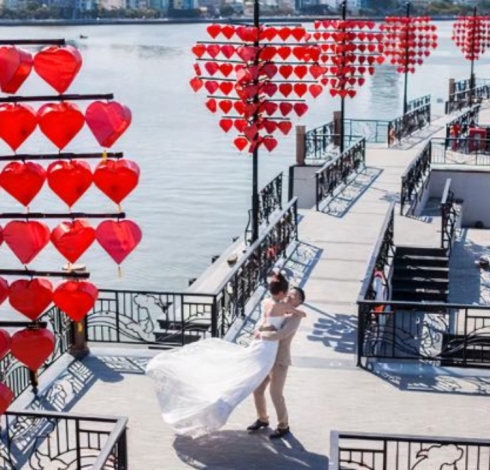 Romantic Honeymoon Tour in Da Nang