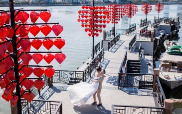Romantic Honeymoon Tour in Da Nang