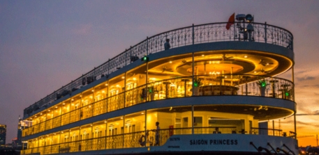 DINNER CRUISE TOUR ON THE SAIGON RIVER – A SPECIAL EXPERIENCE FOR INTERNATIONAL VISITORS