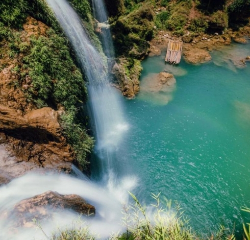 Admire The Beauty Of Chieng Khoa Waterfall - A Natural Gem