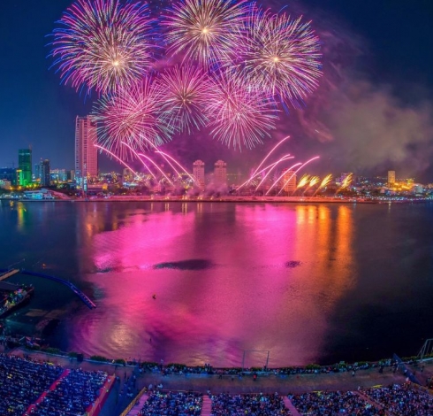 Locations to watch the 2026 International Fireworks Festival