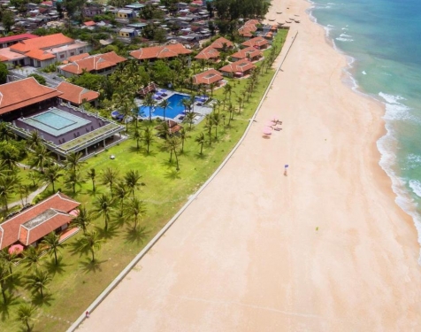 Lapochine Beach Resort