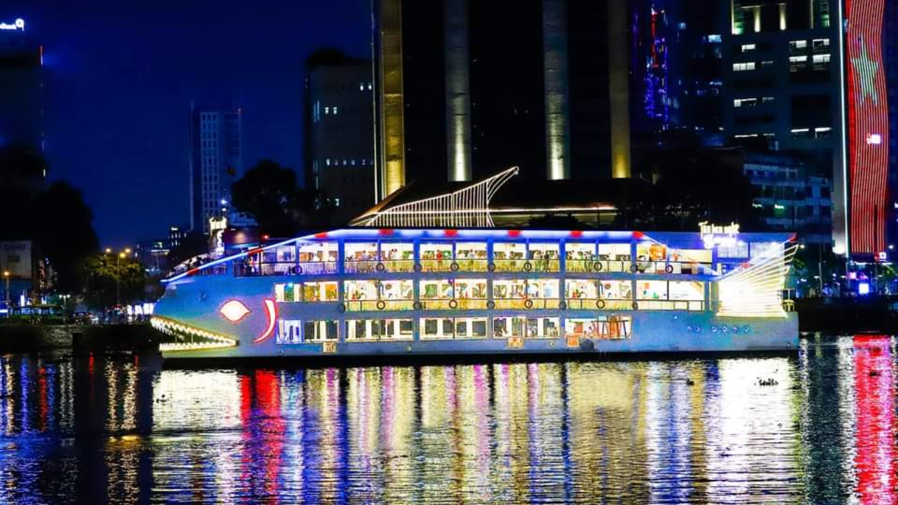DINNER CRUISE TOUR ON THE SAIGON RIVER