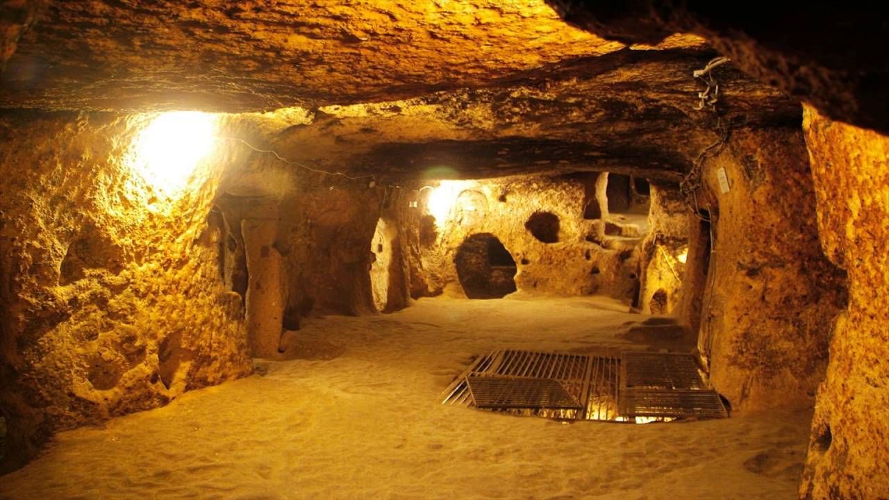 Day 6: Da Nang - Ho Chi Minh City - Cu Chi Tunnels