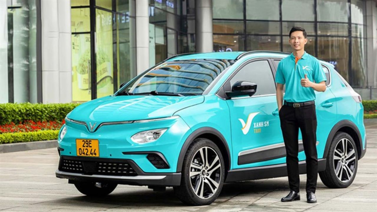 Di chuyển bằng xe công nghệ