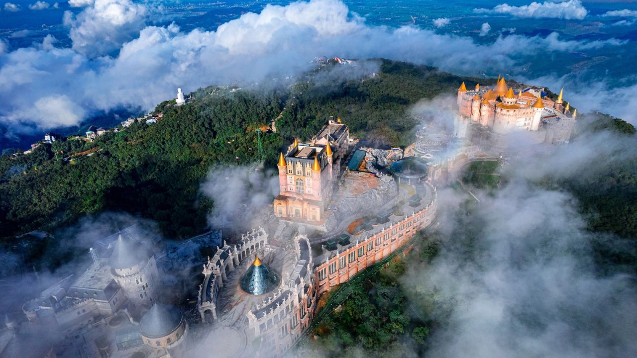 Gastronomic Delights in the Clouds