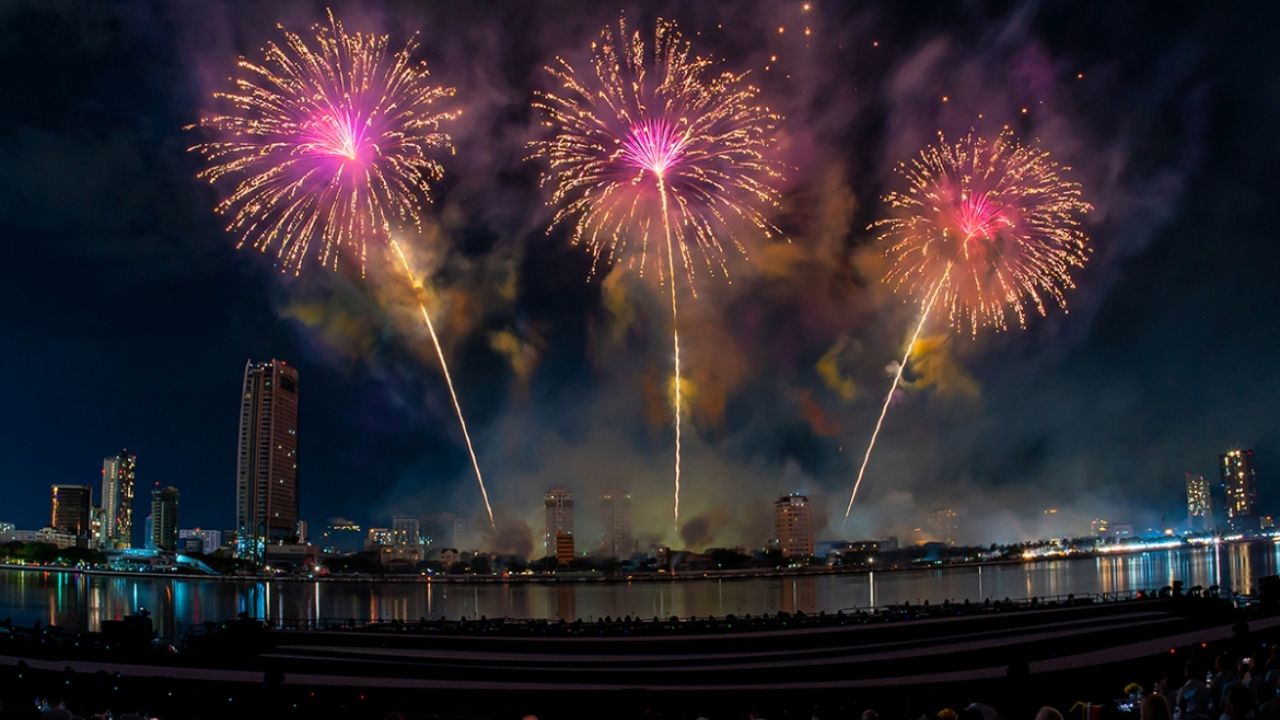 Memorable moments of da nang fireworks 2026 on the second night