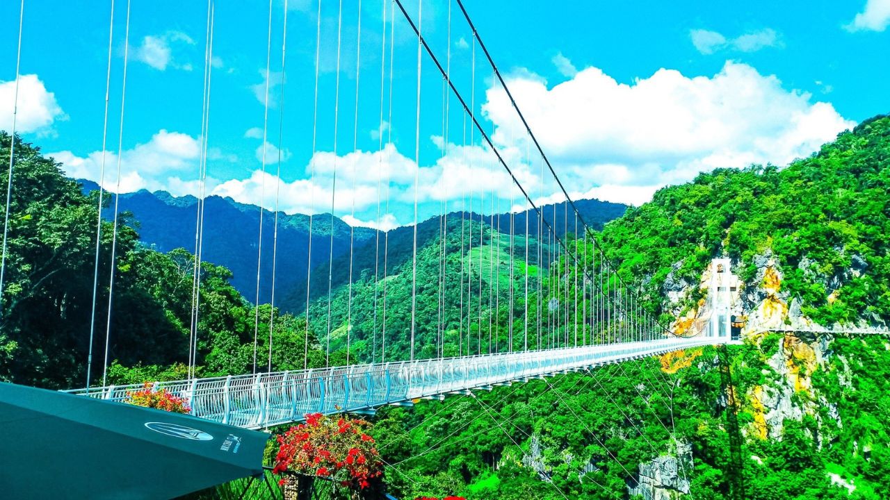 Pha Luong Peak destination when exploring Moc Chau