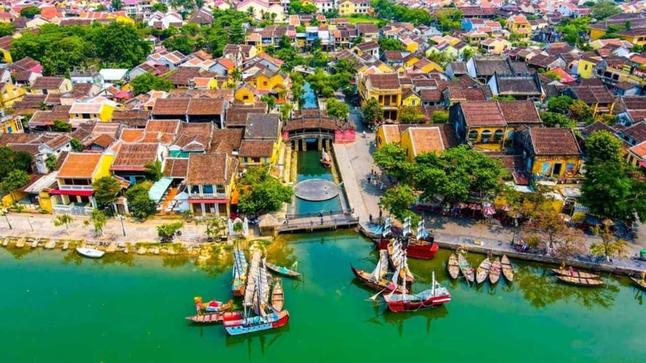 Romantic Honeymoon Tour in Da Nang