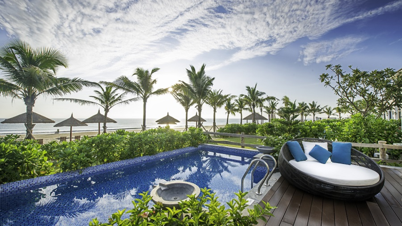 Romantic Honeymoon Tour in Da Nang