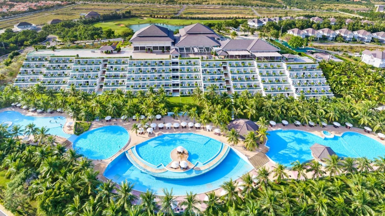 Sea Links Beach Resort & Golf – a top accommodation choice on your Mui Ne trip