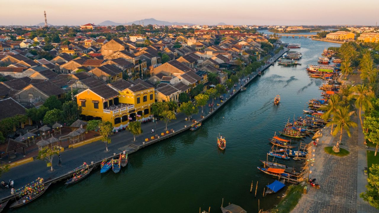 Special experiences on Da Nang - Hoi An Tour for Diwali
