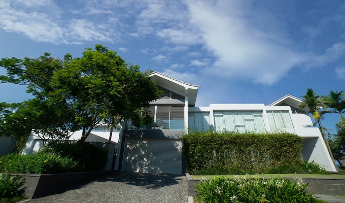 Luxurious 5 Bed Room Beachfront Pool Villa (4 bathrooms)