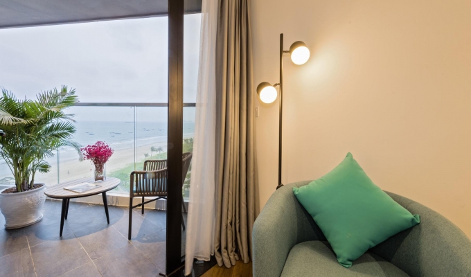Man Thai Coastline Deluxe
