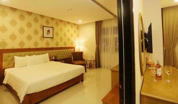 Royal Family Hotel