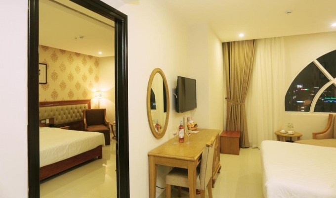 Royal Family Hotel