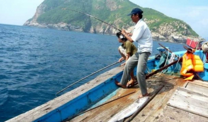 Tour ngắm hoàng hôn và câu mực đêm Phú Quốc