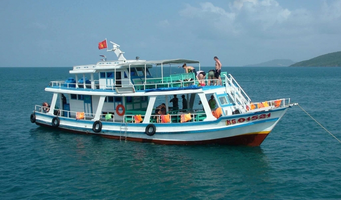 Tour ngắm hoàng hôn và câu mực đêm Phú Quốc