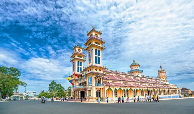 BLACK VIRGIN MOUNTAIN - CAO DAI TEMPLE - CU CHI TUNNELS